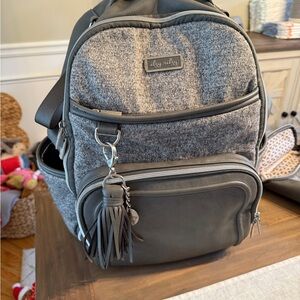 3 piece Itzy Ritzy Boss plus bag, bottle bag and 1 paci holders in gray